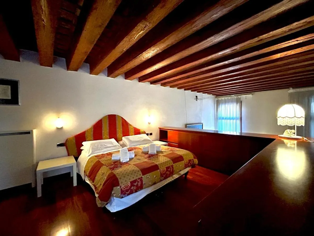 Grimaldi Apartments Cannaregio Venice 0*,  Italy