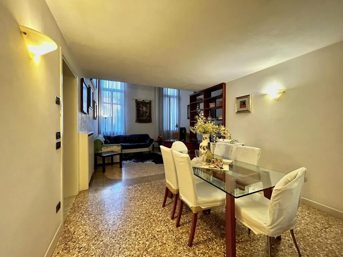 Grimaldi Apartments Cannaregio Venice