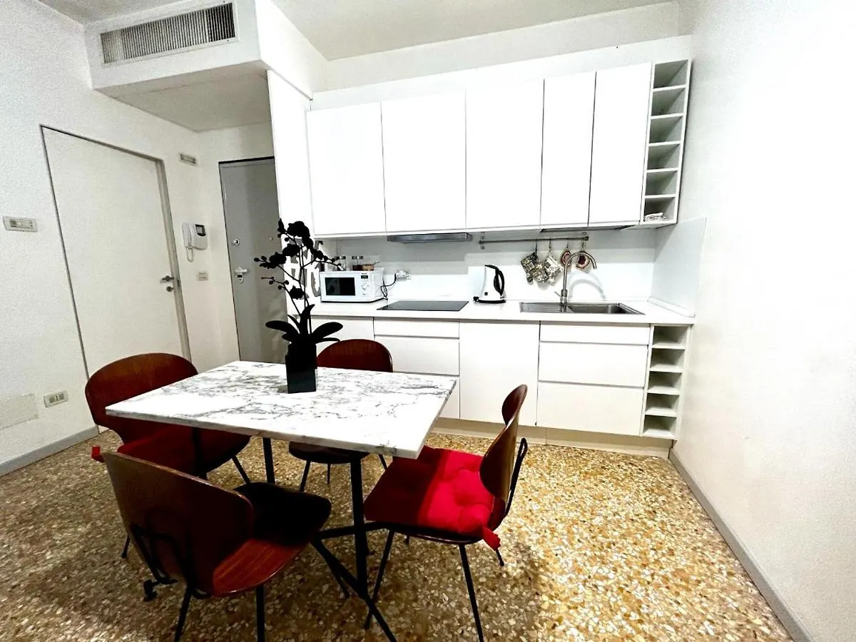 Grimaldi Apartments Cannaregio Venice