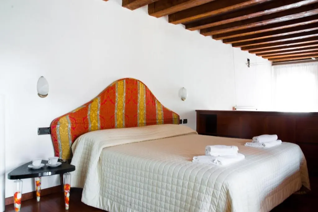 Grimaldi Apartments Cannaregio Venice