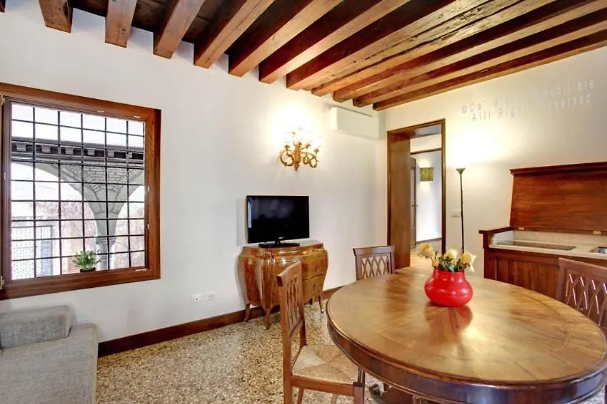 Grimaldi Apartments Cannaregio Venice