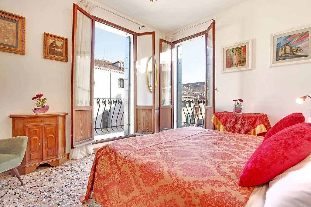 Grimaldi Apartments Cannaregio Venice