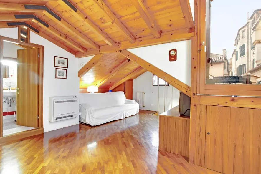 Grimaldi Apartments Cannaregio Venice