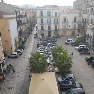 https://appartamento-in-centro-palermo.sicilyhotelsitaly.net