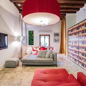 https://la-corte-dei-cuoridoro-1.hotelslidodijesolo.com