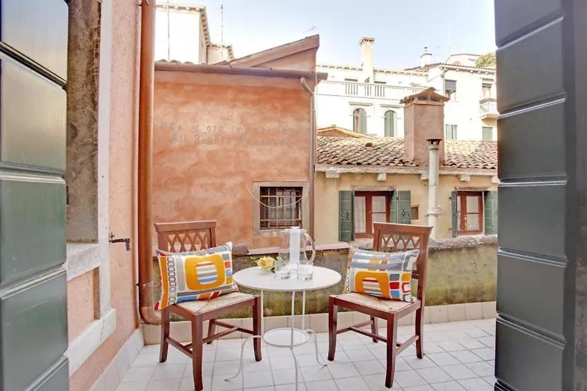 Grimaldi Apartments Cannaregio Venice